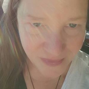 Meet your Posher, Laura aker jones